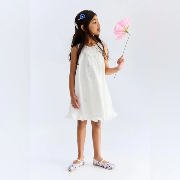 H&M x Georgia Beaumont Girls’ White Embroidered Cotton Dress/Beige Ballet Flats - Picture 2 of 14